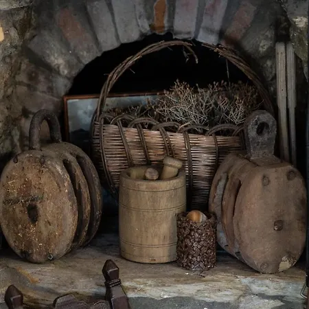 Almond House Skyros