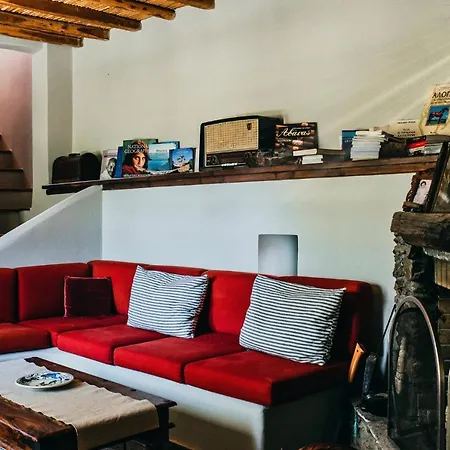 Almond House Ferienhaus